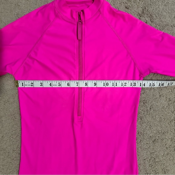 J. Crew Solid Long-sleeve Rash Guard in Neon Flamingo size Medium - Picture 6 of 12
